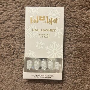 Red aspen nail dash